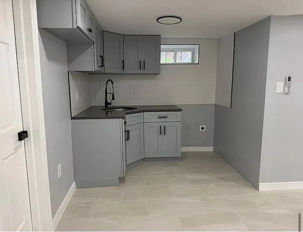 2 bed, 1100 sqft, $2,400 — Photo 1