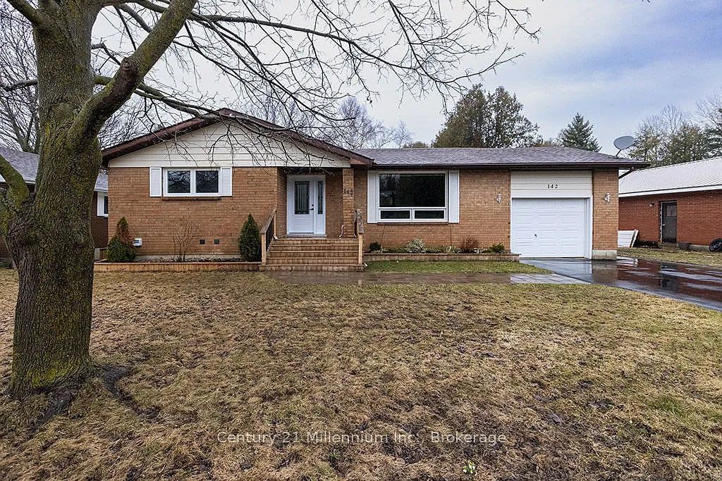 142 Arthur St E photo 1