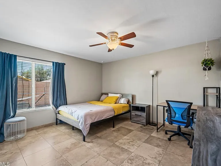 707 E Encanto Dr — Photo 22