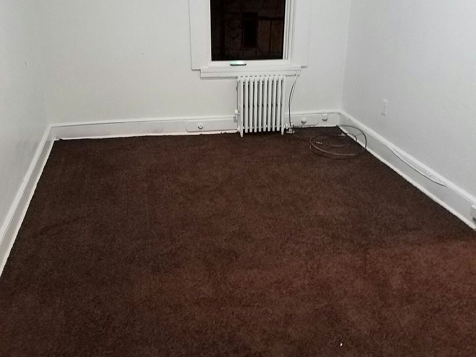Bedroom/Living Room