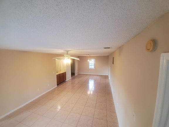 5th image of 2304 Clubside Dr #1
