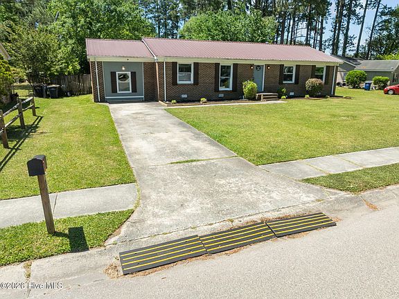 4th image of 905 Winchester Road