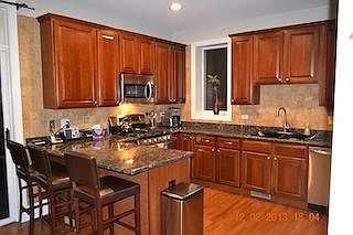 2nd image of 2753 N Hermitage Ave
