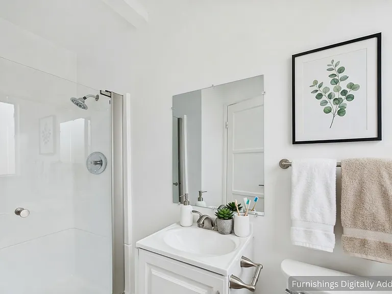 205-215 W Roderick Ave #5 — Photo 3