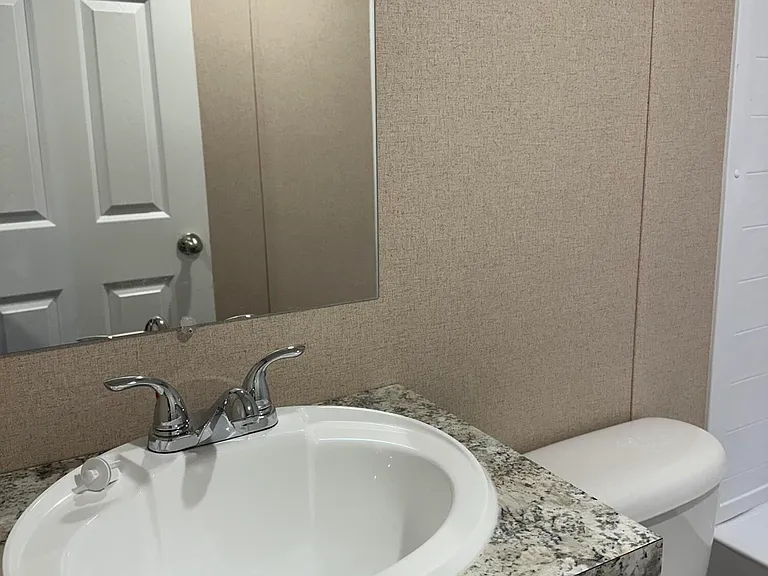 113 Orton Ln — Photo 7