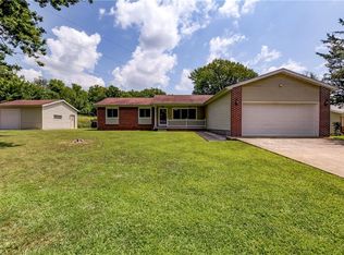 2836 N Vine St, Decatur, IL 62526