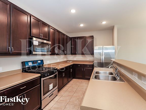5th image of 9935 Yanet Grove Ln