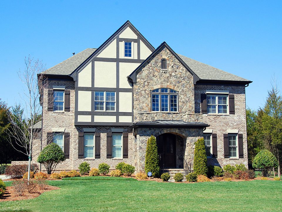 1st image of 218 Glenmoor Dr