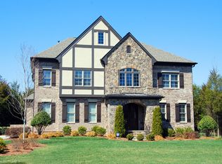 218 Glenmoor Dr, Waxhaw, NC 28173