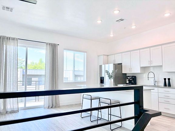 3rd image of 3232 N 20th St #116