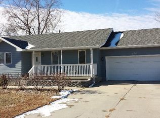 124 Villa Mar Dee Ave, Grand Island, NE 68801