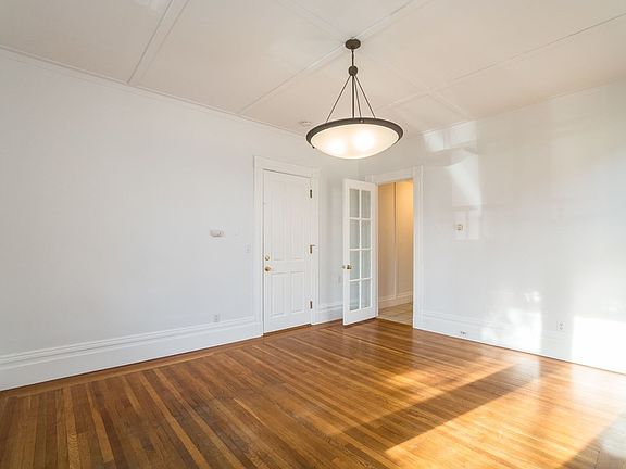 3rd image of 1609 Lincoln Ave #B