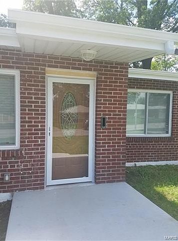 2nd image of 1630 Orchid Ave
