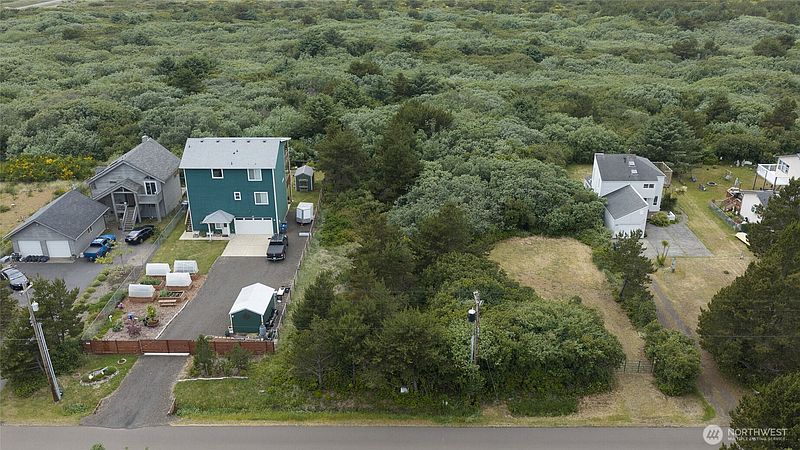2nd image of 163 Sand Dune Avenue NW