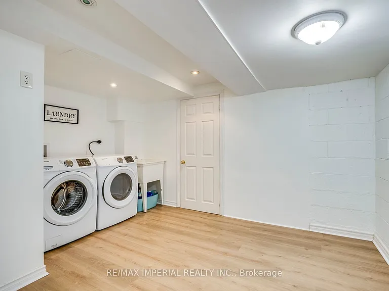 2048 Devon Rd — Photo 38