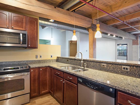 4th image of 533 Columbia Ave APT 007