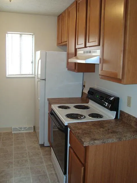 3 bed, 1.5 bath, 1030 sqft, $1,400 — Photo 4