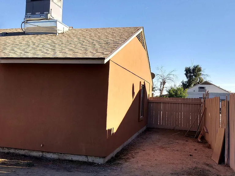 7134 W Becker Ln — Photo 2