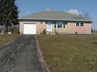 404 E Main St, Anna, OH 45302