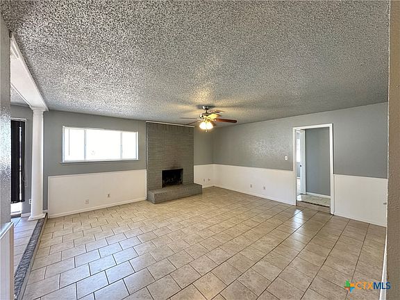 5th image of 1706 Standridge St
