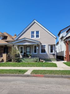 2333 Yemans St, Hamtramck, MI, 48212