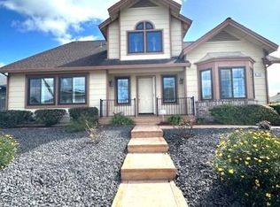 1900 Sheldrake Ln, Petaluma, CA