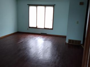 101 Kingsdown Dr, Liverpool, NY 13088