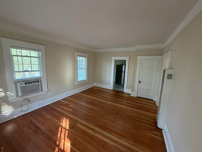 101 W Fern Ave — Photo 3