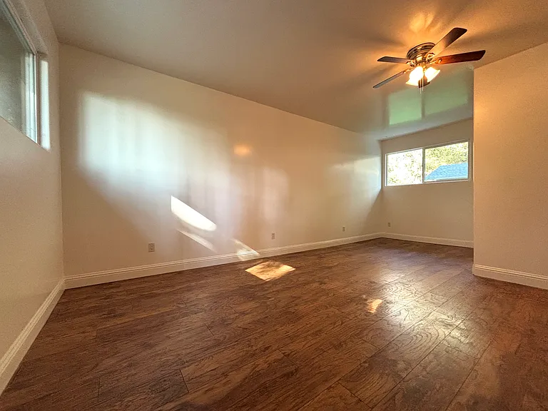 221 Gillette Rd — Photo 20