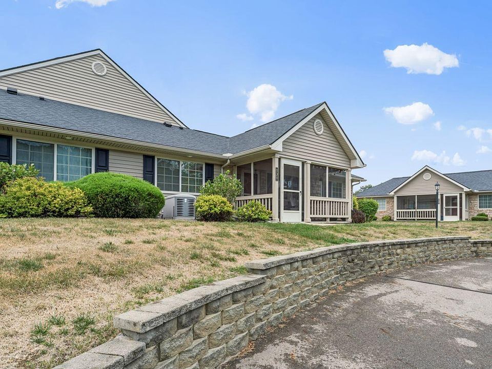 1st image of 131 Hillview Ct