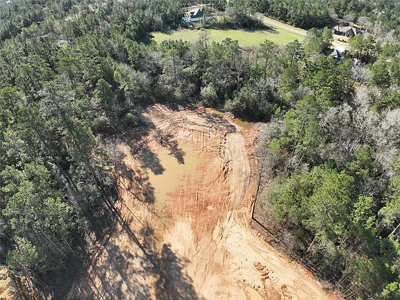 3rd image of 4018 Augusta Dr