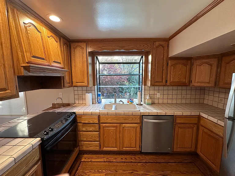 605 Sunnybrae Blvd — Photo 14