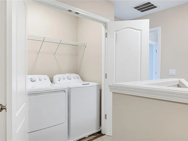 106 Darbys Crossing Ct — Photo 17