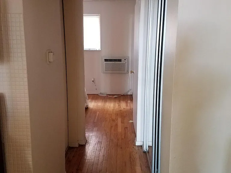 Maplewood Square Apartments — Photo 28
