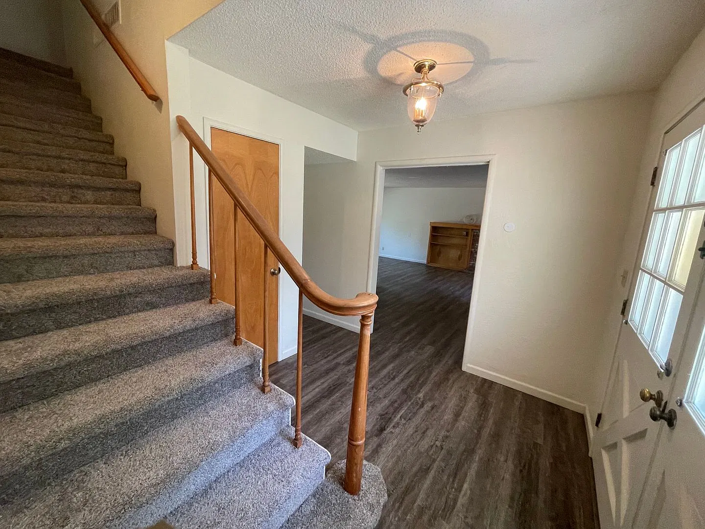 **Reserve Now For Summer 2027** Spacious 6-Bedroom House Near Chico State — Photo 2