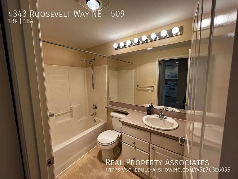 4343 Roosevelt Way NE #509 — Photo 8