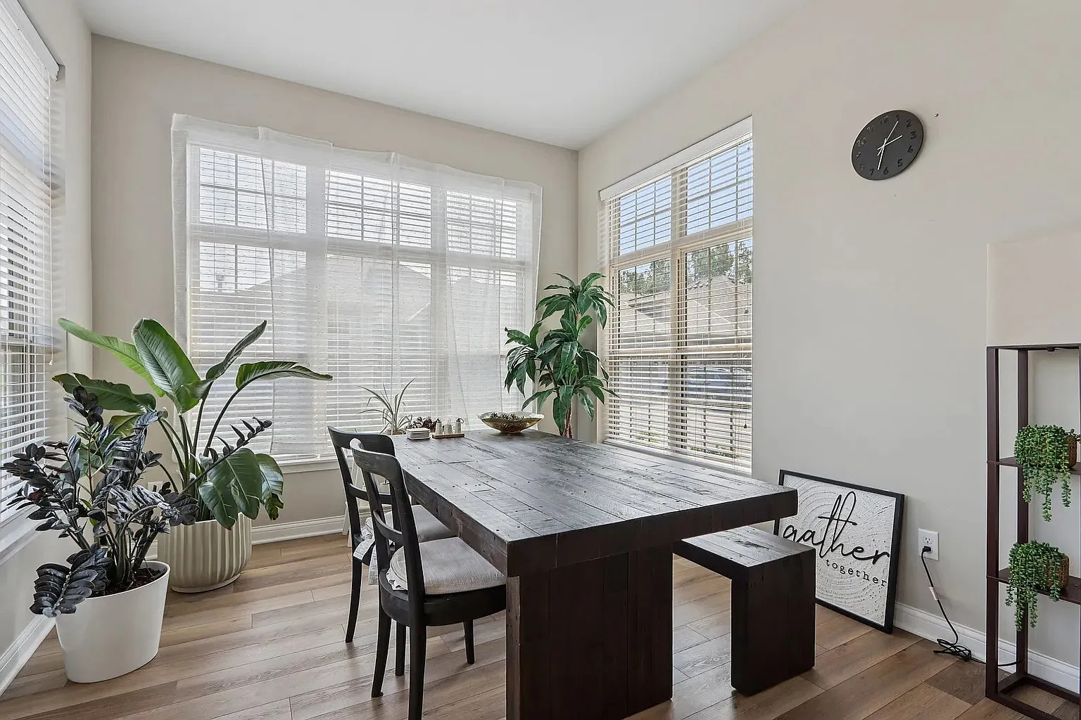3 bed, 3058 sqft, $4,100 — Photo 4