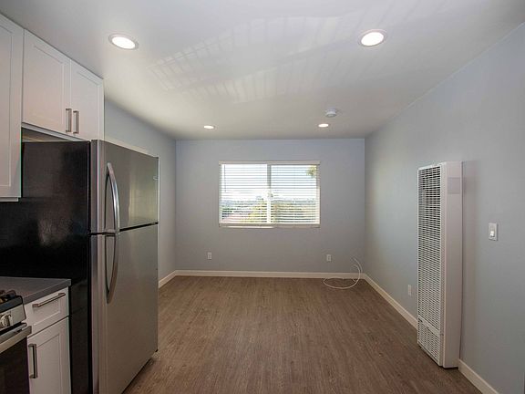 4th image of 6650 Bell Ct #1