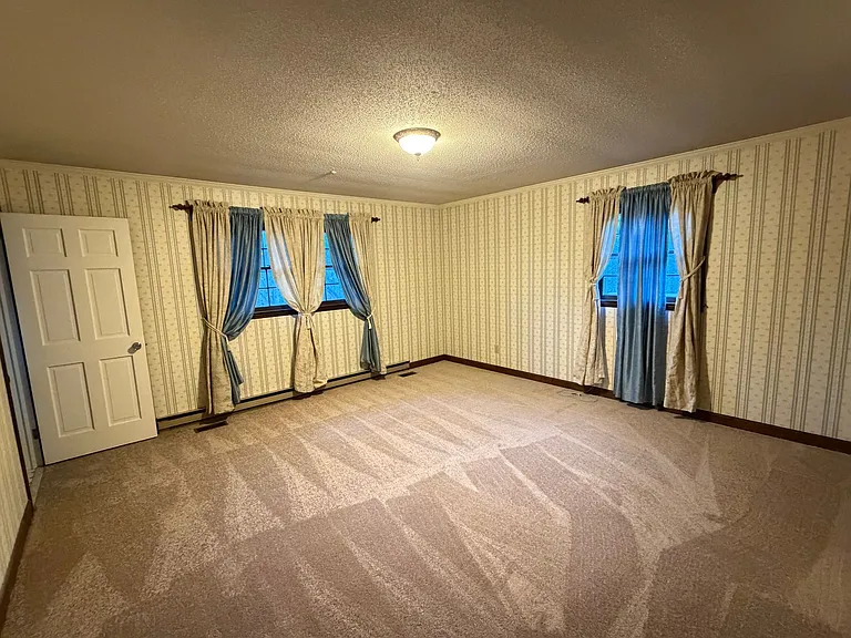 6811 Oakdale Rd — Photo 18
