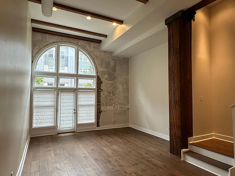 435 S Front St #109 — Photo 8