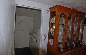 5th image of 240 Rosemont Ave