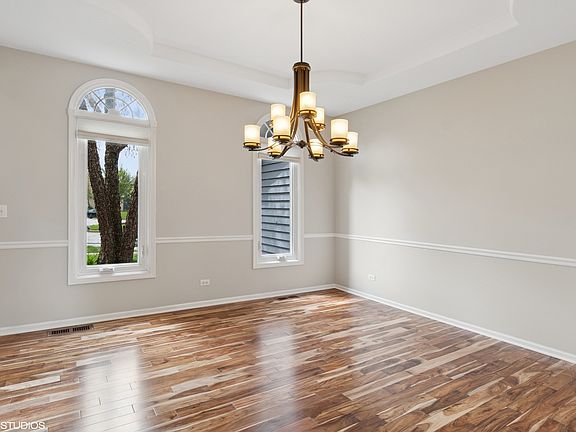 4th image of 1186 Birchdale Ln