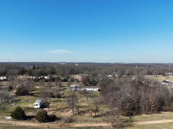 5 Charlotte Drive, Verona, MO 65769