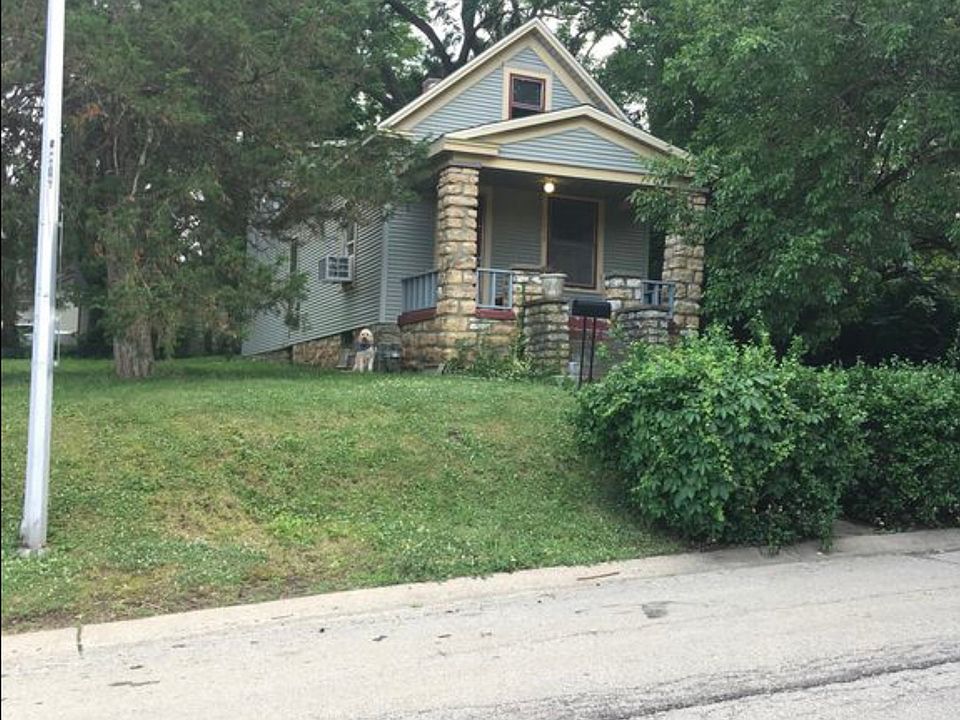 1st image of 1909 W 48th St