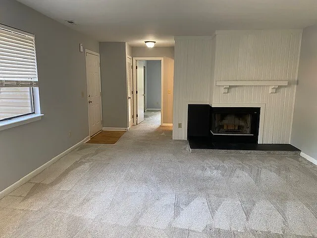 2 bed, 2.0 bath, 967 sqft, $1,395 — Photo 2