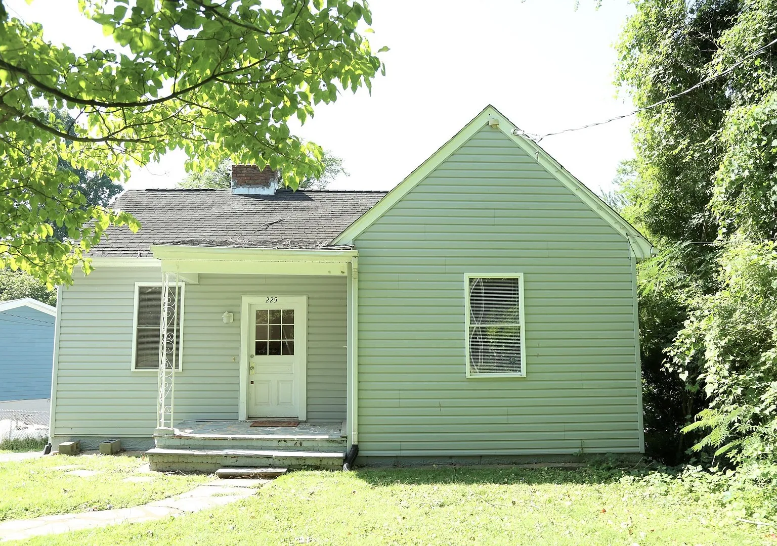 225 Shamrock Rd — Photo 1