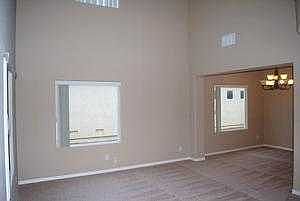 living room/dining area