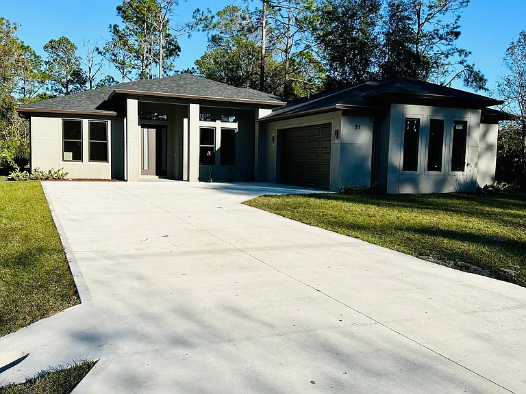 31 Sea Breeze Trl — Photo 1