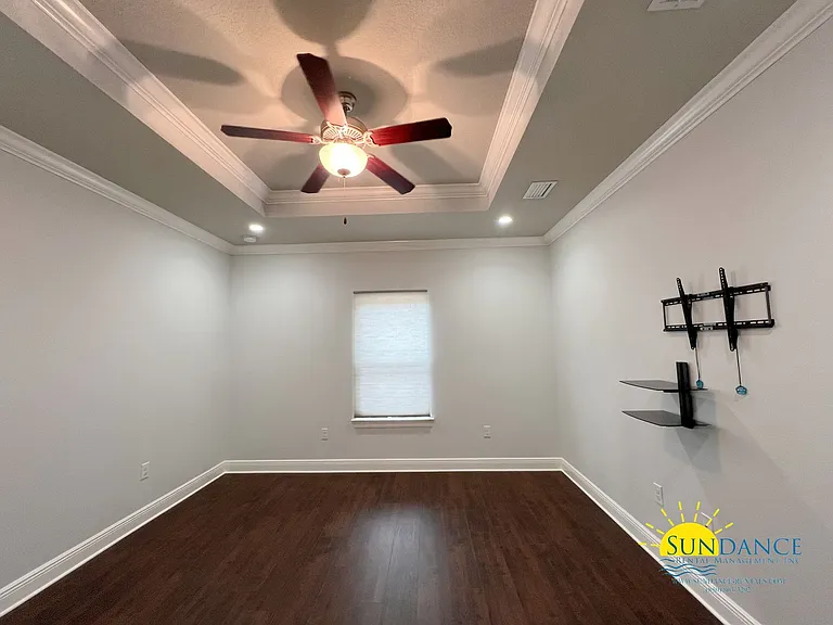 2253 Andorra St — Photo 4