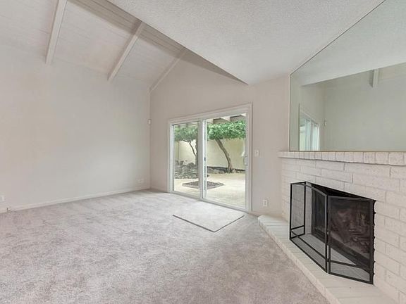 5th image of 22 Miranda Ct